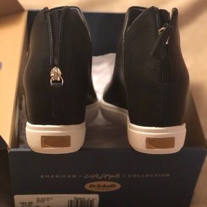 Dr. Scholl’s black bootie NIB